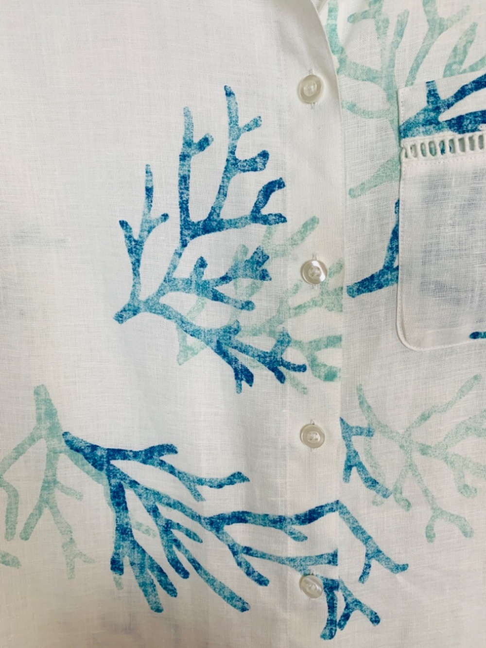 Chico's Linen Sleeveless Button Down Top Size 1/Medium 8-10 Blue Coral Print - Picture 11 of 16